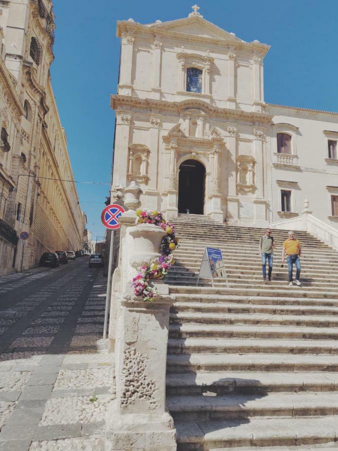 Overlookingsea Lido di Noto エクステリア 写真